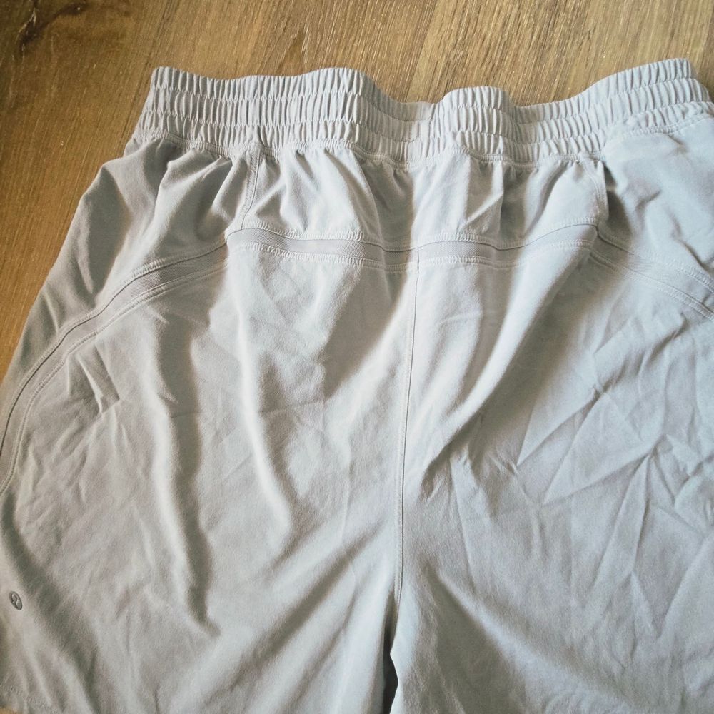Men's lululemon Gray Shorts - Picture 6 of 9